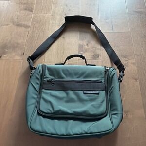 Briggs & Riley Travelware Green Carry On Shoulder Bag Cabin Tote 13x12 – Used